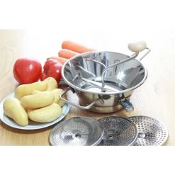 Moulin à Légumes Premium Avec Trois Grilles -Accueil - Ustensiles De Cuisine img 7626 edit 1